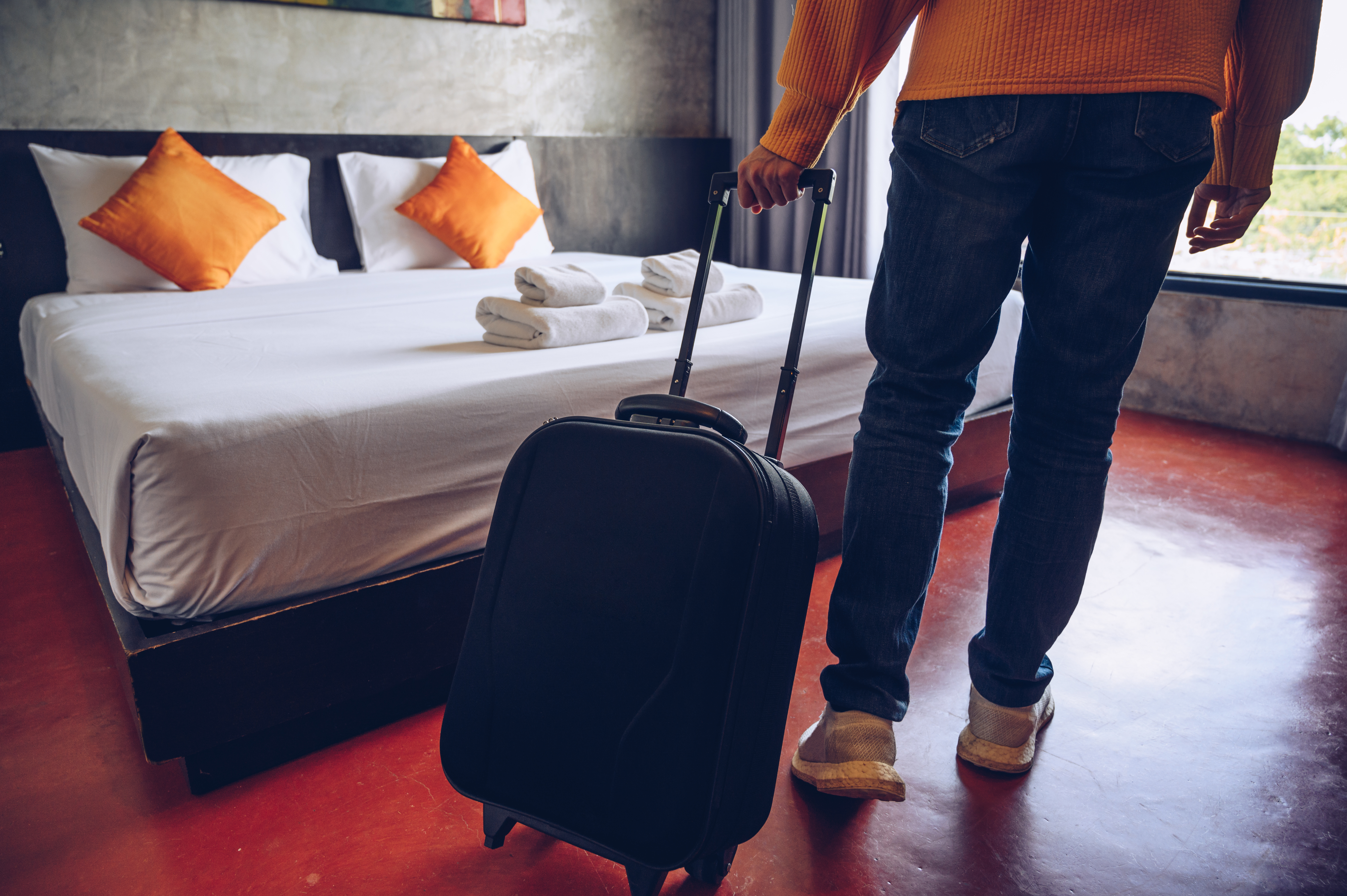 Les experts disent que c'est un mythe selon lequel le ménage ne nettoiera pas votre chambre tous les jours