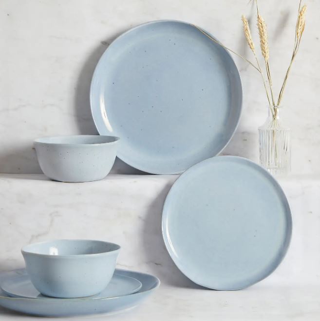 Économisez 30 £ sur cet ensemble de dîner à glaçage réactif Amalfi de Dunelm