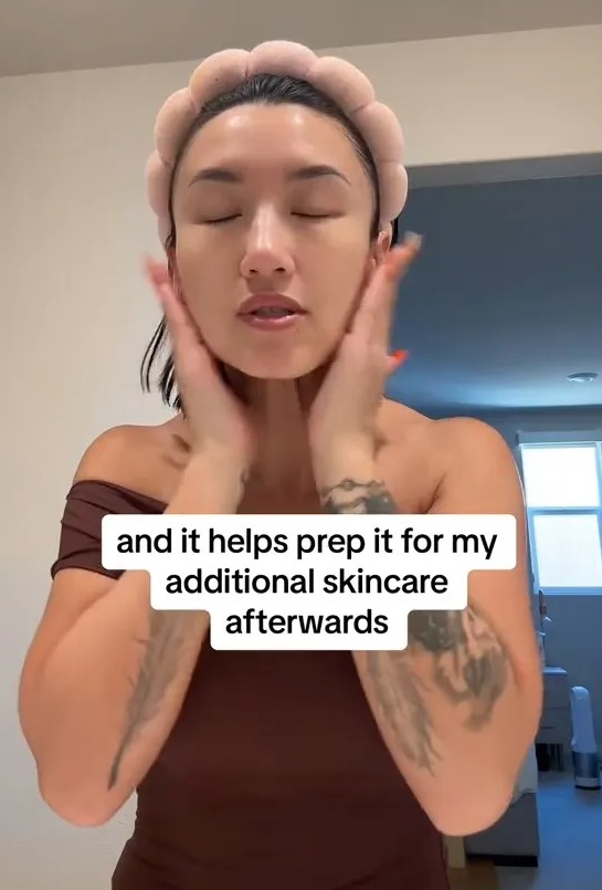 Gigi a utilisé le sérum Summer Fridays CC Me pour améliorer l'éclat de sa peau