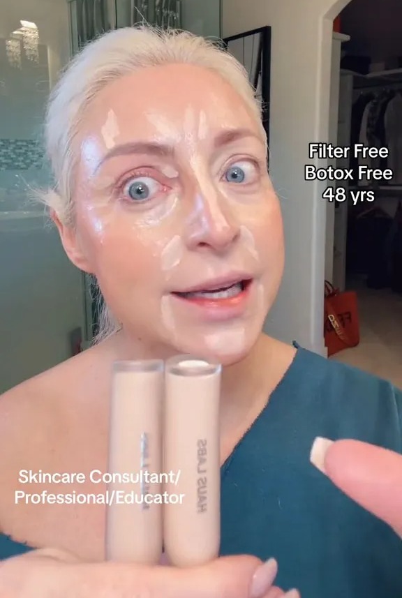 Natasha a déclaré que ce hack n'était pas nouveau, mais c'est ainsi qu'elle aime mettre en valeur son visage à mesure qu'elle grandit.