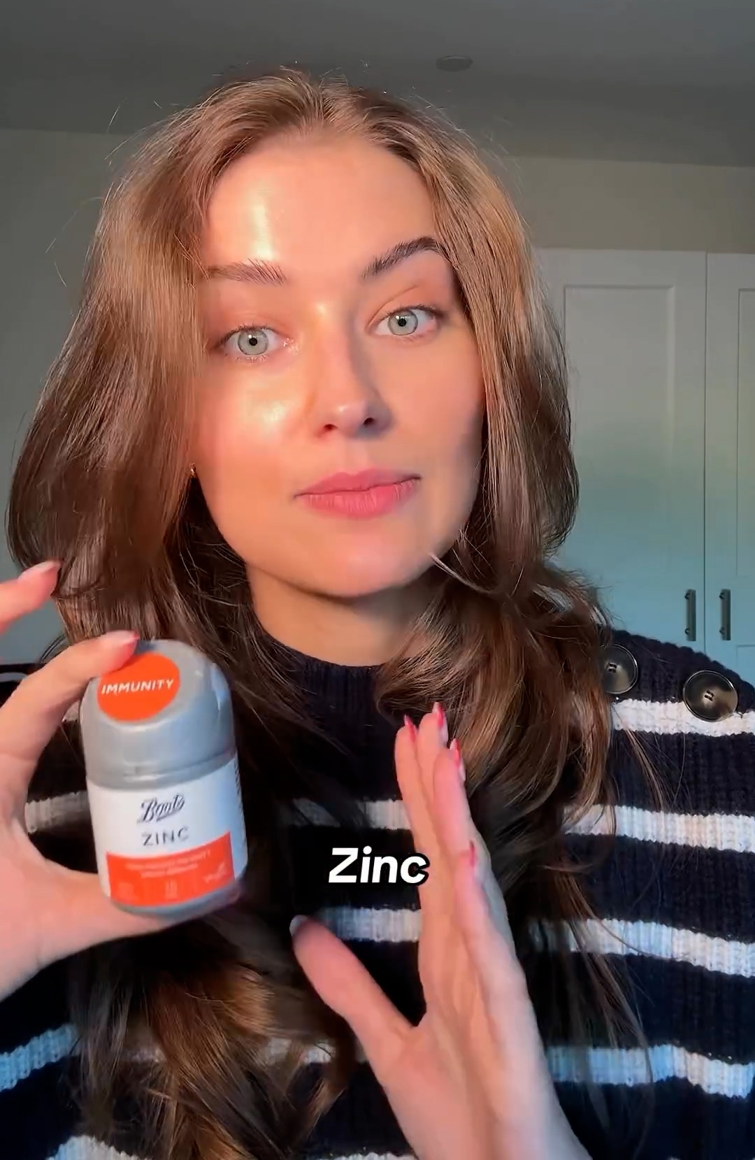 Elle a expliqué qu'elle prenait des suppléments de zinc pour lutter contre l'acné.